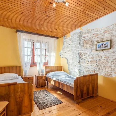 House 3*