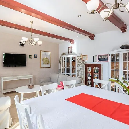 House بيت ضيافة 3*