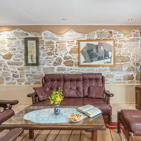بيت ضيافة House 3*