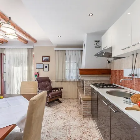 بيت ضيافة House