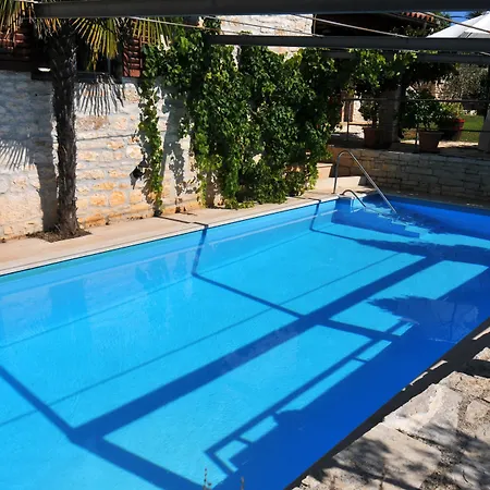 House 3*