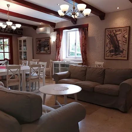 House 3* Peresiji